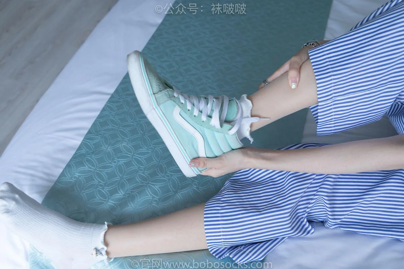 [BoBoSocks袜啵啵]NO.027 稚予- vans、白色棉袜、肉丝 [136P]插图1